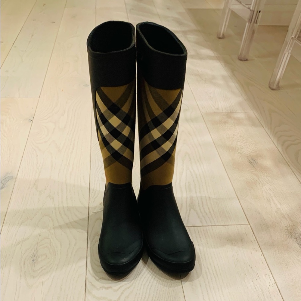 Burberry Winter Boots